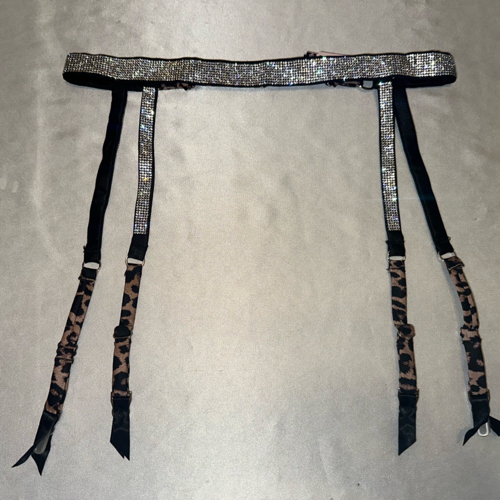 Victoria’s Secret leopard shine strap garter belt satin NWT